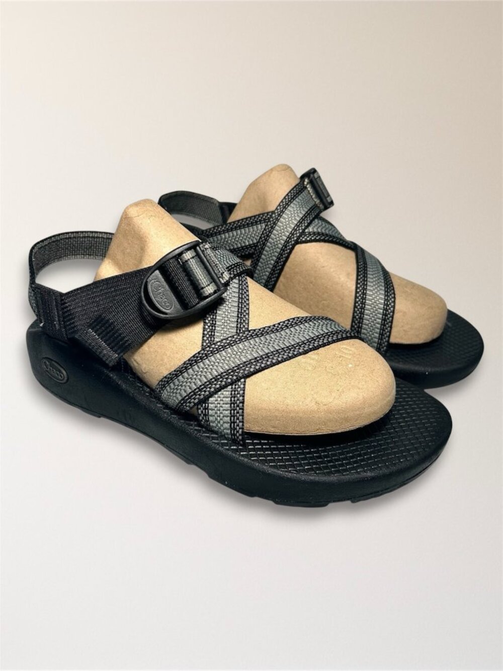 Chaco Z1 Classic Mens 9 Sport Sandals Black Grey Adjustable Straps Hiking Water